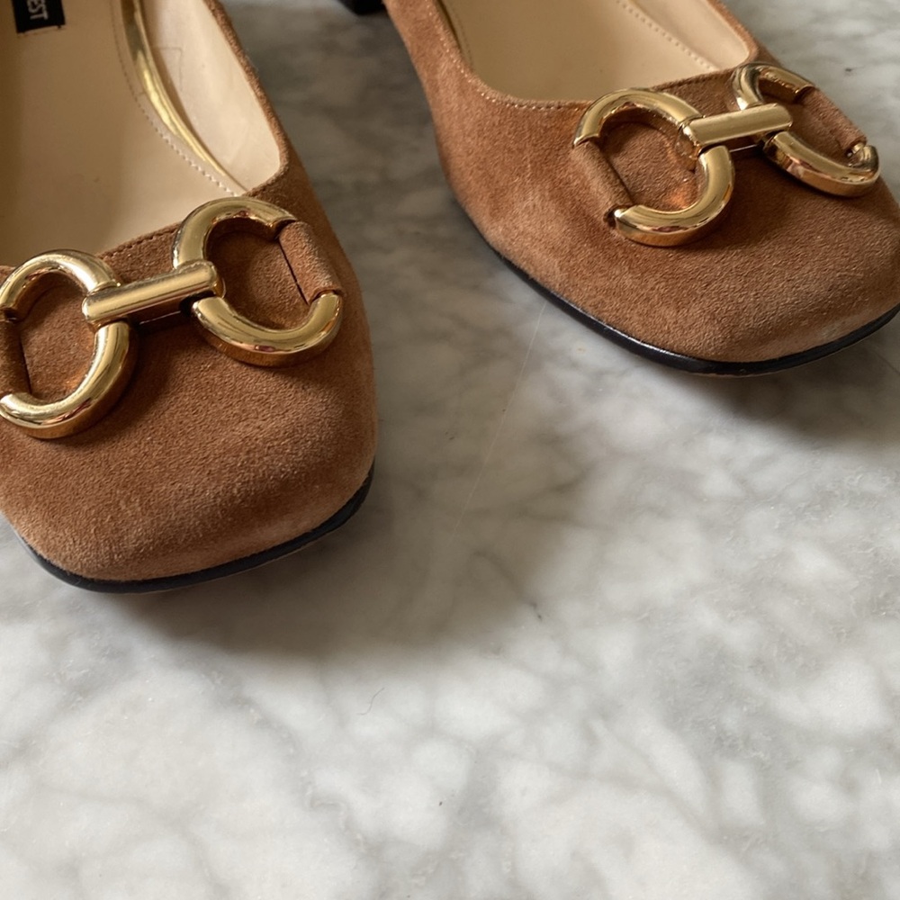 Nine West Women's Brown Suede Loafer/ Ballet Flat with Gold Accent Size 8 - Picture 8 of 16